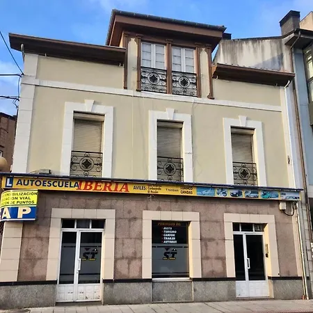 Piso Centrico Muy Cerca De La Playa De Salinas *